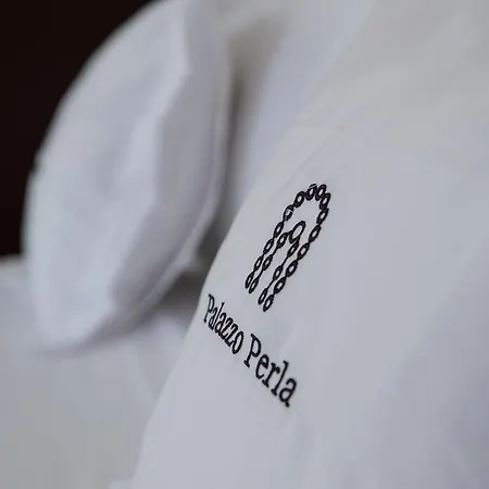 Palazzo Perla فندق مبيت وإفطار 3*