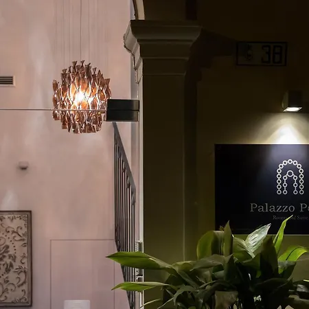 Palazzo Perla فندق مبيت وإفطار غالّيبولي